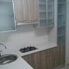 <em><b>Основа: </b></em>ДСП Kronospan.<br><em><b>Фасады: </b></em>МДФ, сатин.<br><em><b>Столешница: </b>38</em><br><em><b>Фурнитура: </b></em>Blum, ДС.