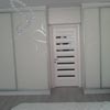 <em><b>Основа: </b></em>ДСП Kronospan.<br><em><b>Фасады: </b></em>Зеркало пескоструй.<br><em><b>Фурнитура: </b></em>Blum, ДС.