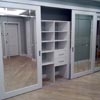 <em><b>Основа: </b></em>ДСП Kronospan.<br><em><b>Фасады: </b></em>Зеркало, раздвижная система Astin.<br><em><b>Фурнитура: </b></em>Blum, ДС.